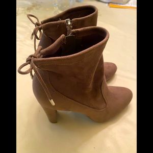 Marc fisher never worn tan tie back bootie